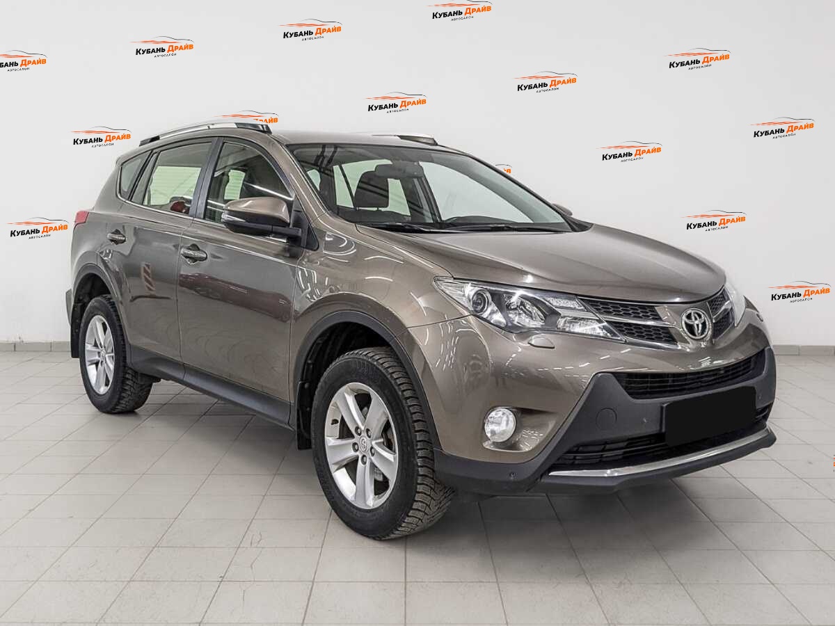 Toyota RAV4 2014 года с пробегом. Фото: #2