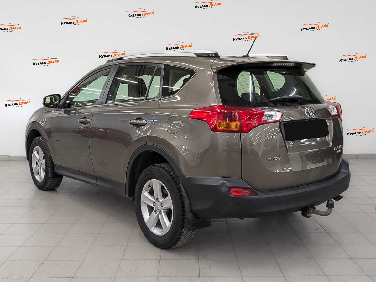Toyota RAV4 2014 года с пробегом. Фото: #6