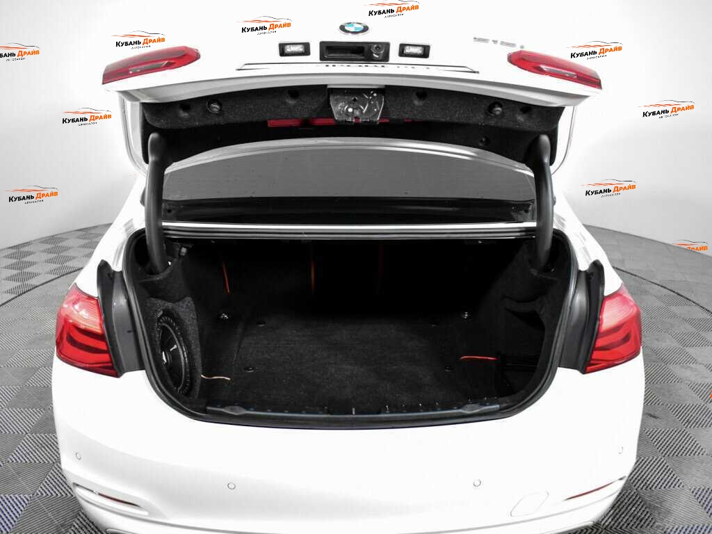 BMW 3 серии 2017 года с пробегом. Фото: #22