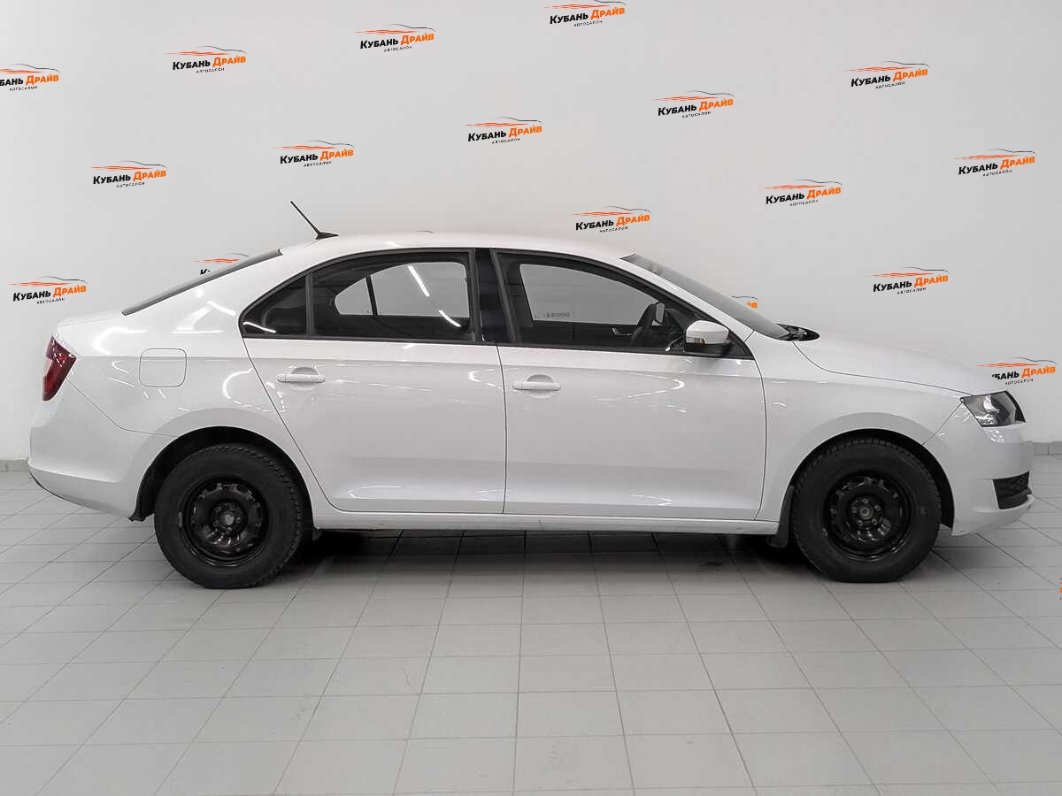 Skoda Rapid 2017 года с пробегом. Фото: #3