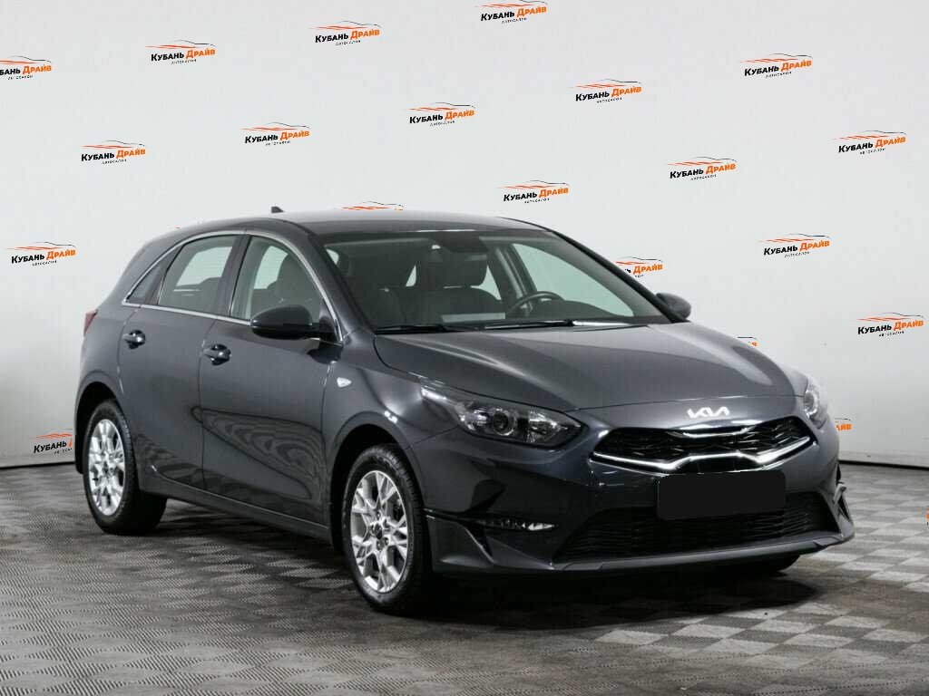 Kia Ceed 2022 года с пробегом. Фото: #2