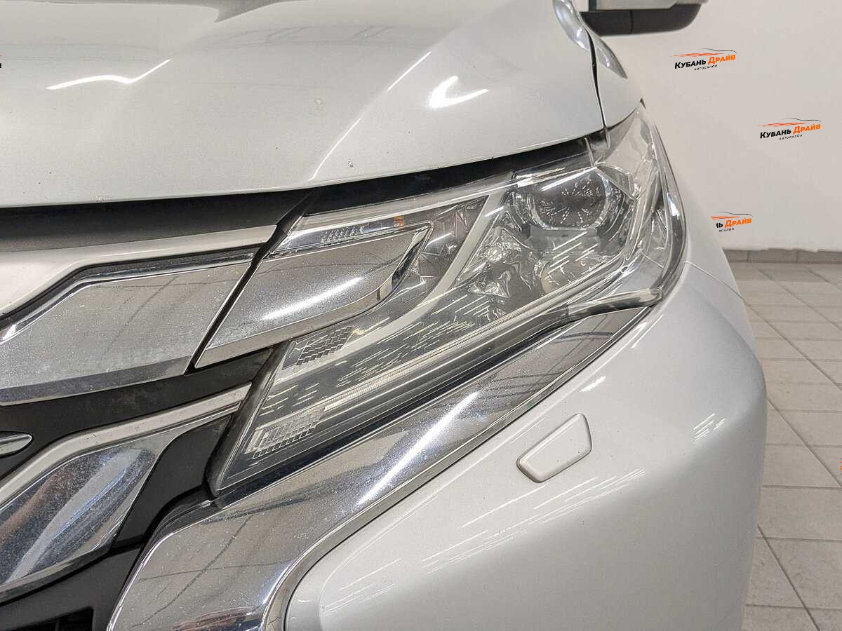 Mitsubishi Pajero Sport 2020 года с пробегом. Фото: #10