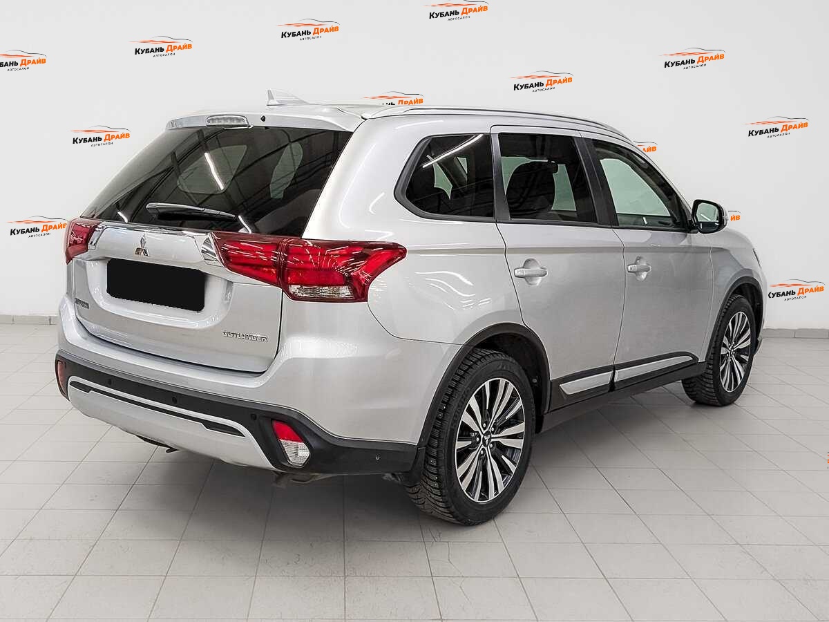 Mitsubishi Outlander 2020 года с пробегом. Фото: #4