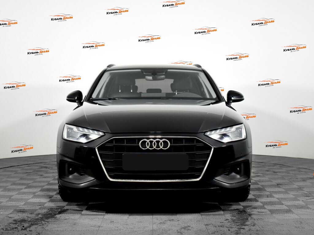 Audi A4 2020 года с пробегом. Фото: #1