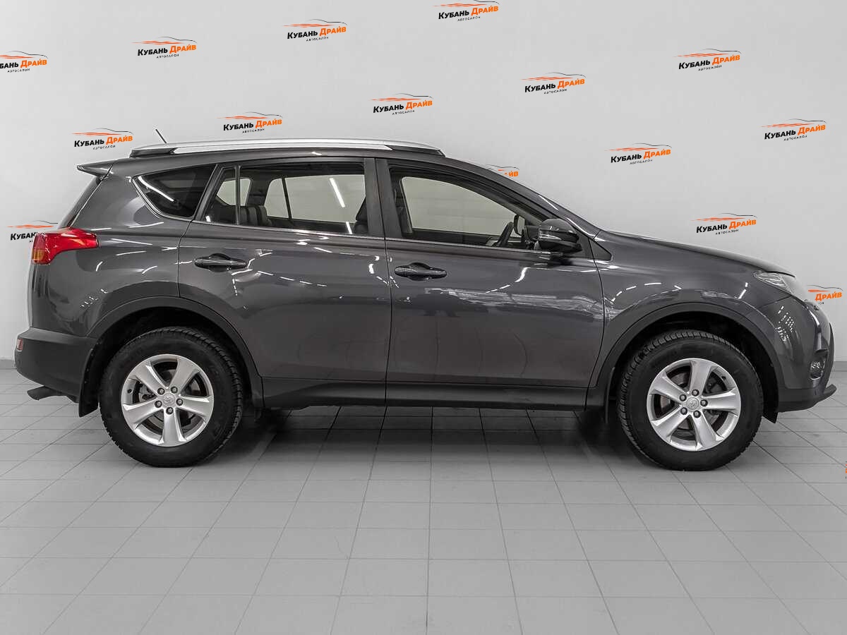 Toyota RAV4 2014 года с пробегом. Фото: #3