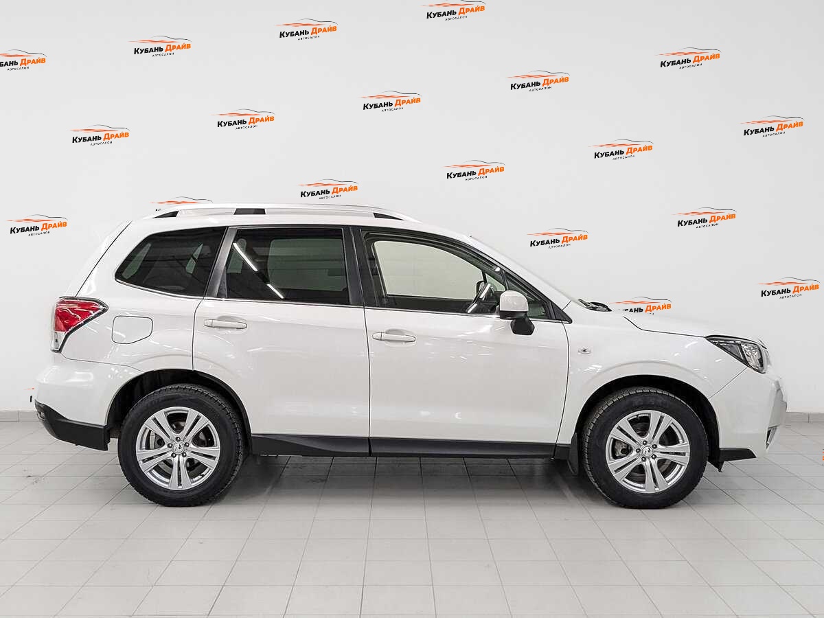Subaru Forester 2018 года с пробегом. Фото: #3