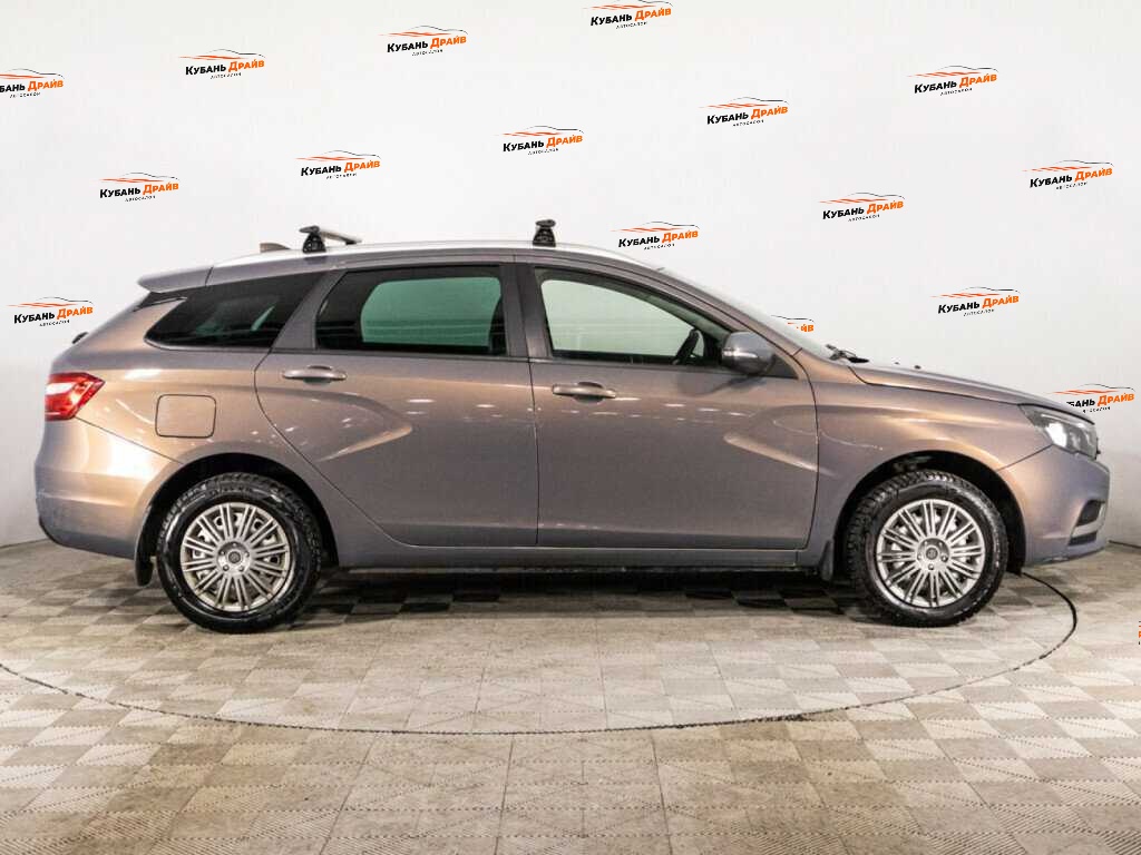 Lada (ВАЗ) Vesta 2018 года с пробегом. Фото: #3