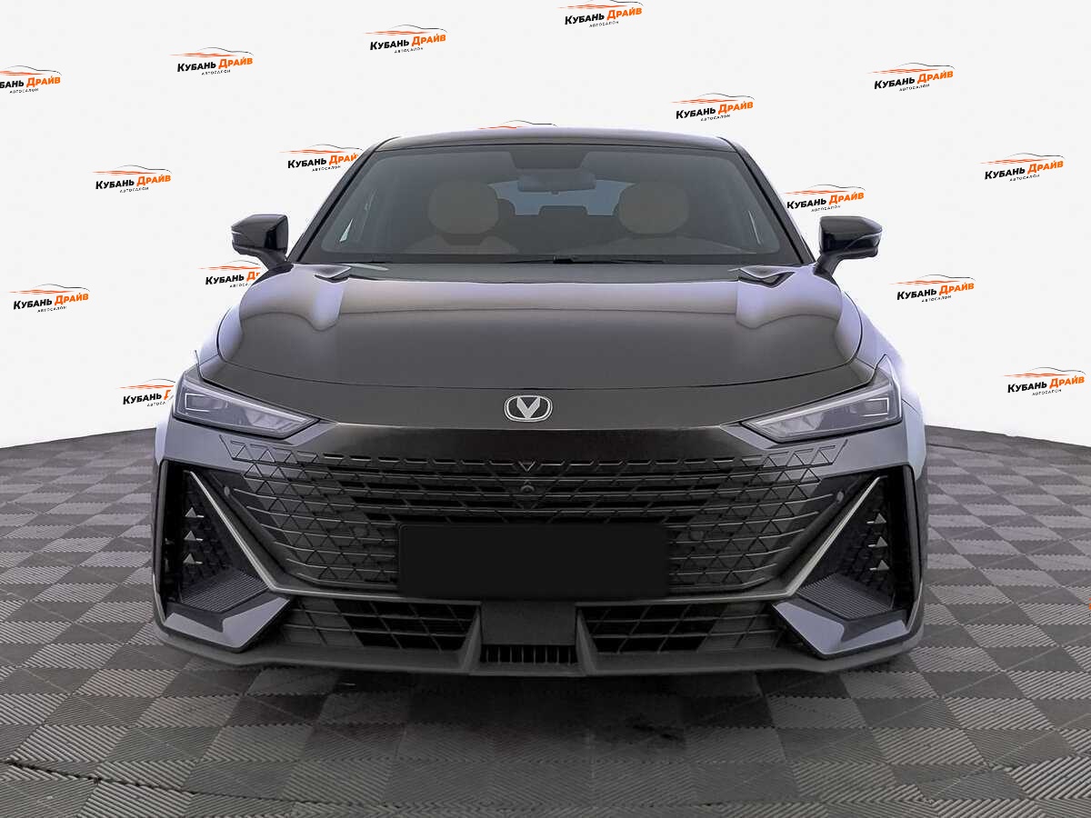 Changan UNI-V 2022 года с пробегом. Фото: #1