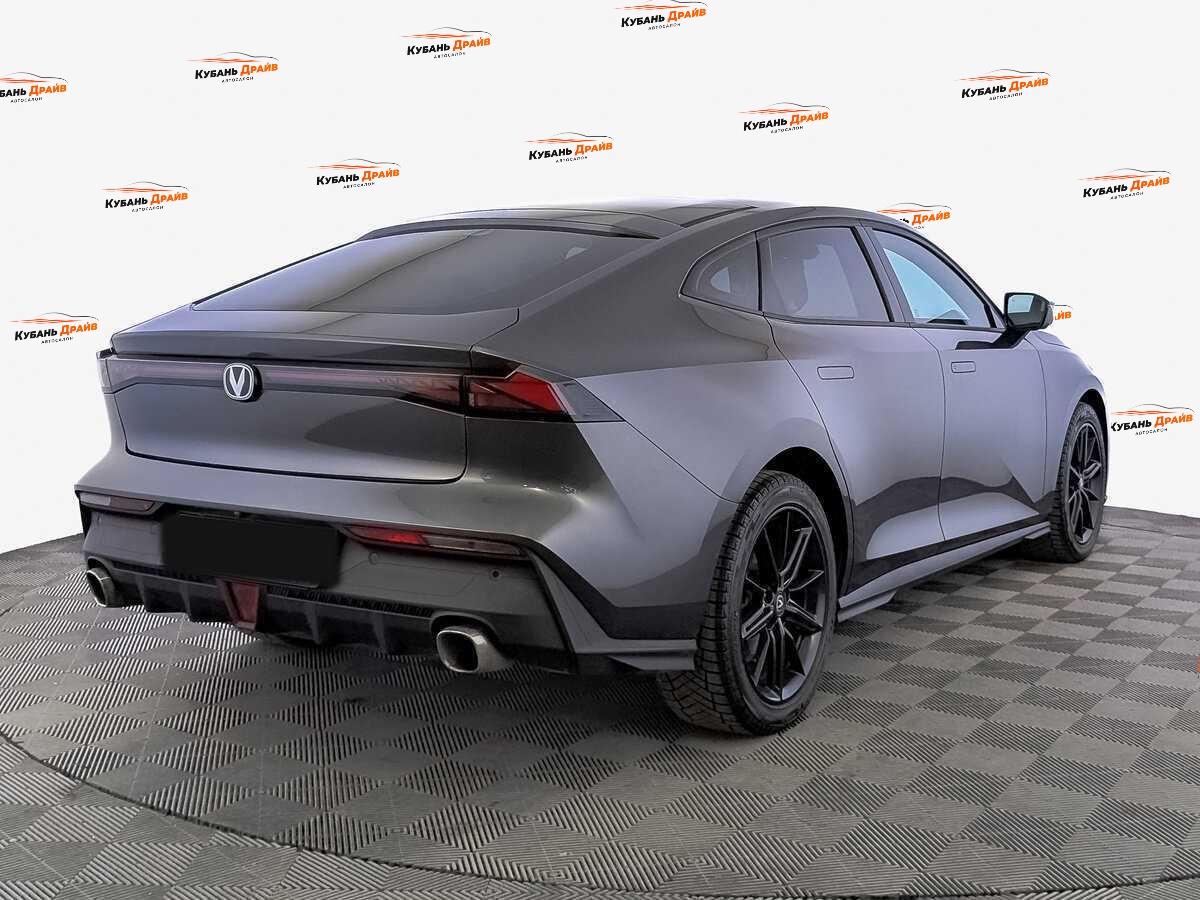 Changan UNI-V 2022 года с пробегом. Фото: #4