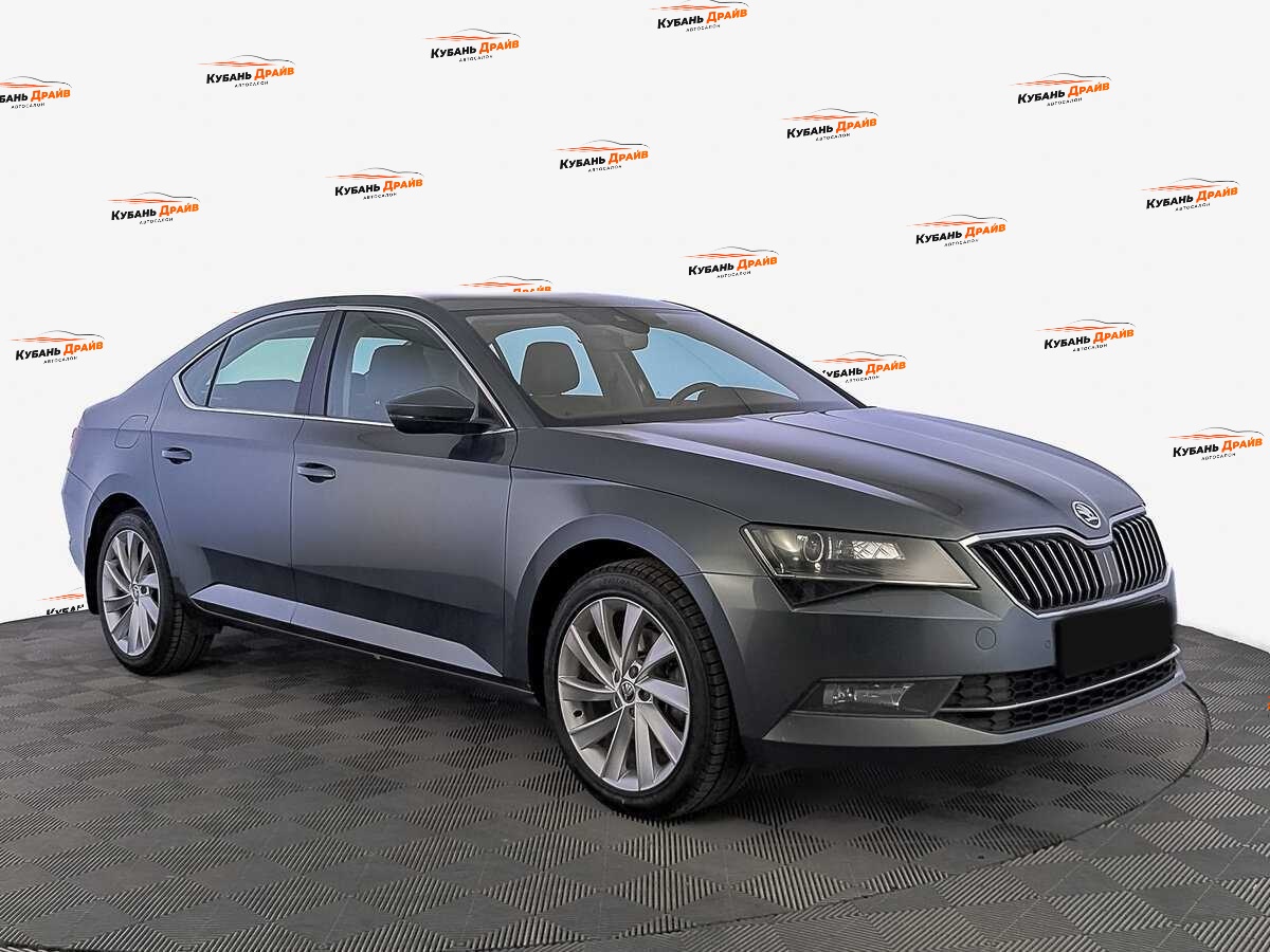 Skoda Superb 2018 года с пробегом. Фото: #2