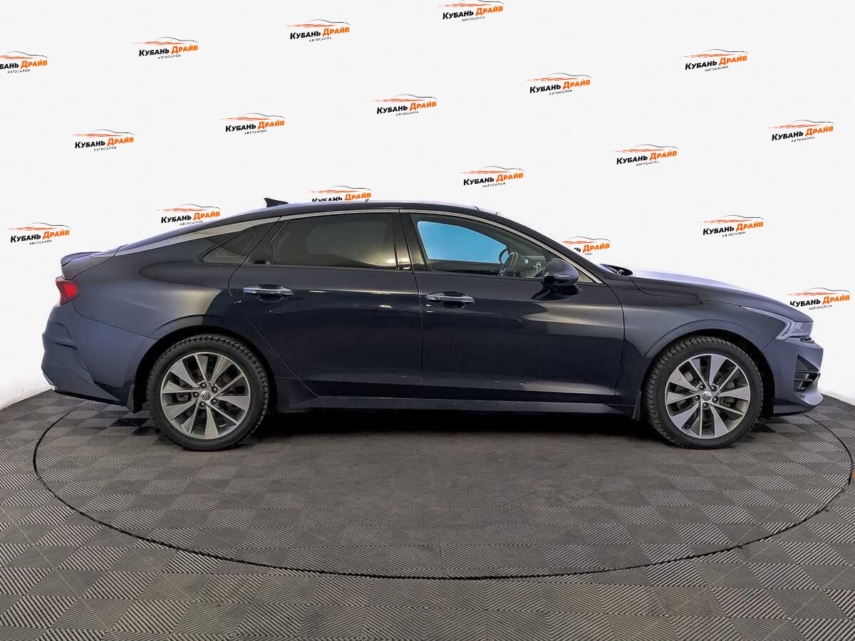 Kia K5 2021 года с пробегом. Фото: #3