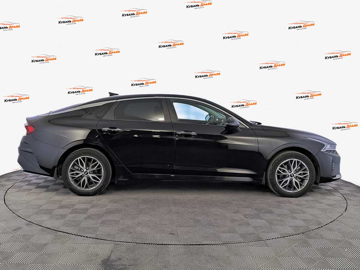 Kia K5 2022 года с пробегом. Фото: #3