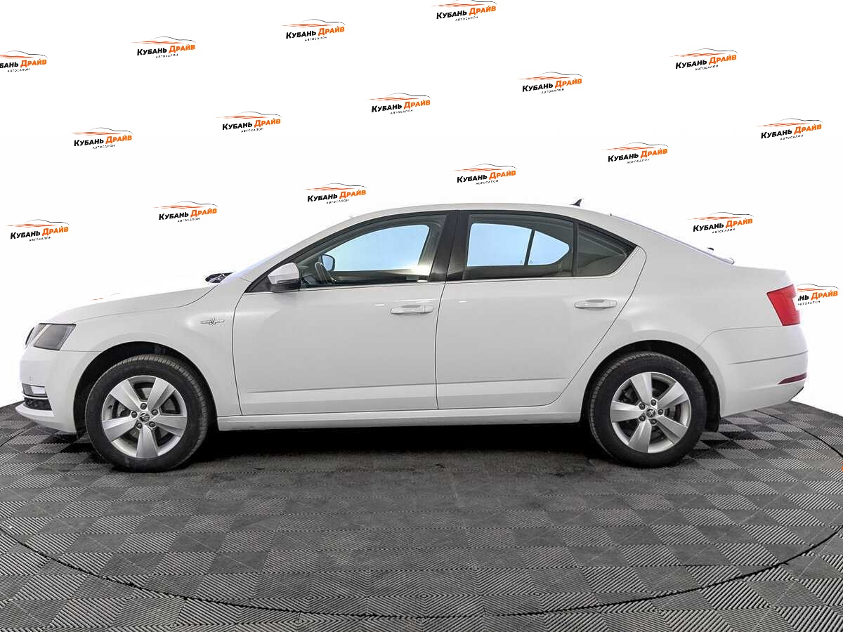 Skoda Octavia 2020 года с пробегом. Фото: #7