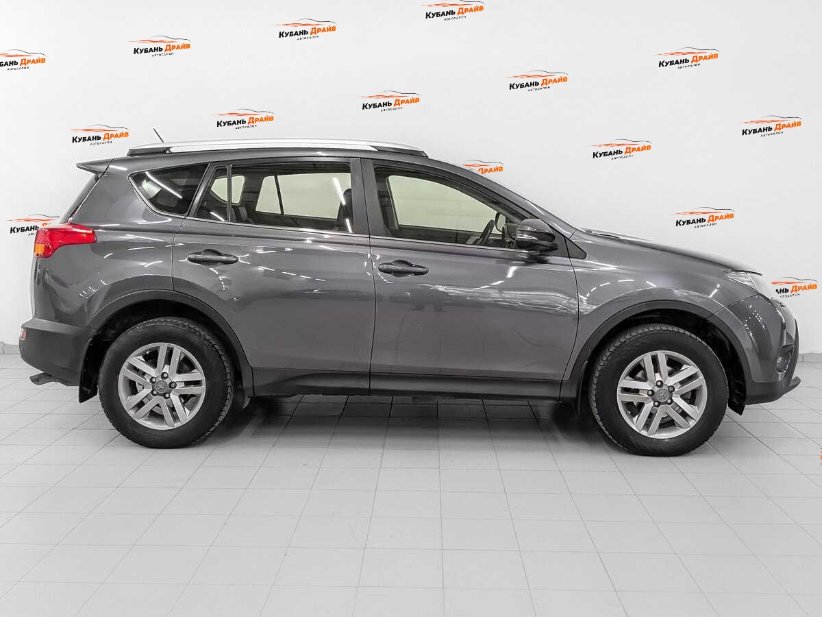 Toyota RAV4 2014 года с пробегом. Фото: #3