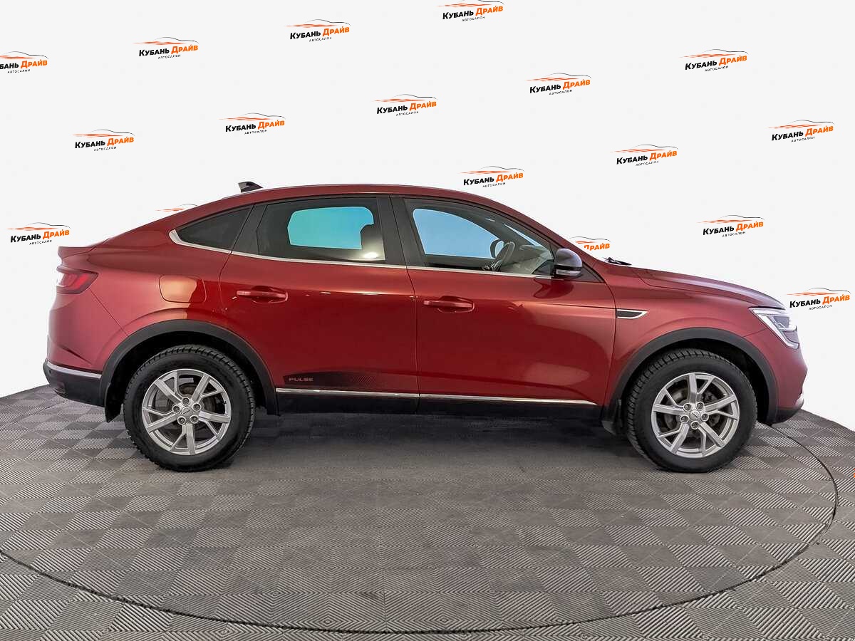 Renault Arkana 2021 года с пробегом. Фото: #3