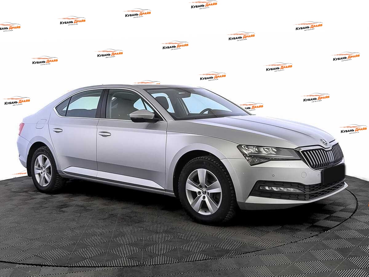 Skoda Superb 2021 года с пробегом. Фото: #2