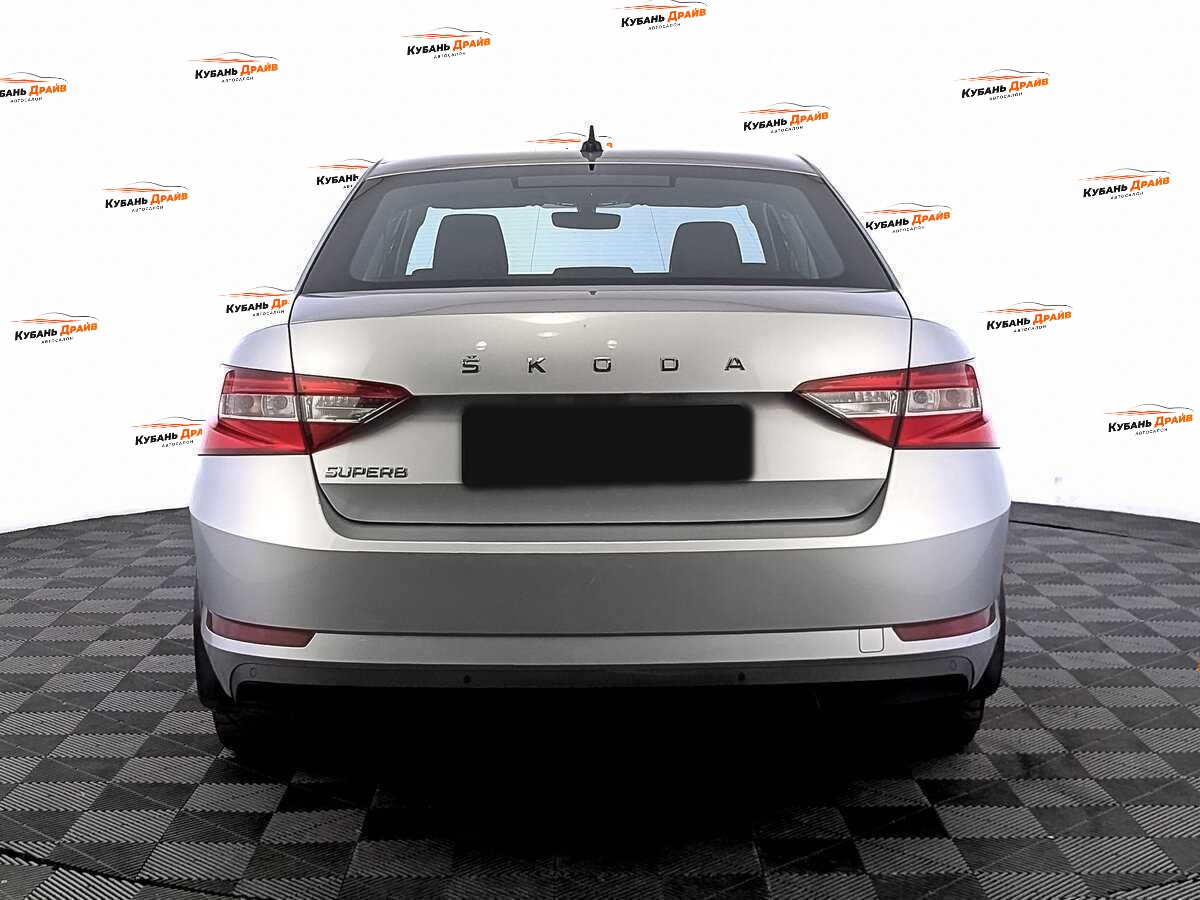 Skoda Superb 2021 года с пробегом. Фото: #5