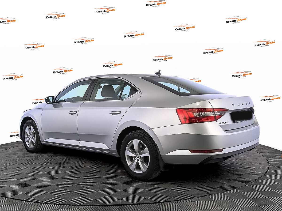 Skoda Superb 2021 года с пробегом. Фото: #6