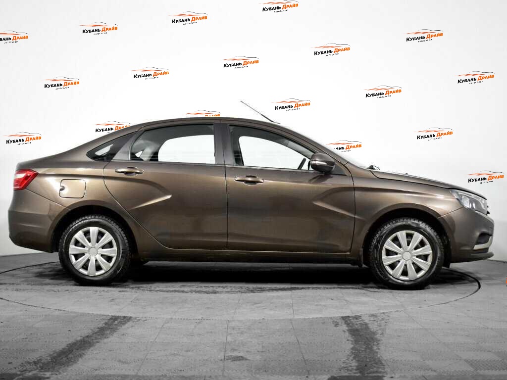 Lada (ВАЗ) Vesta 2017 года с пробегом. Фото: #3