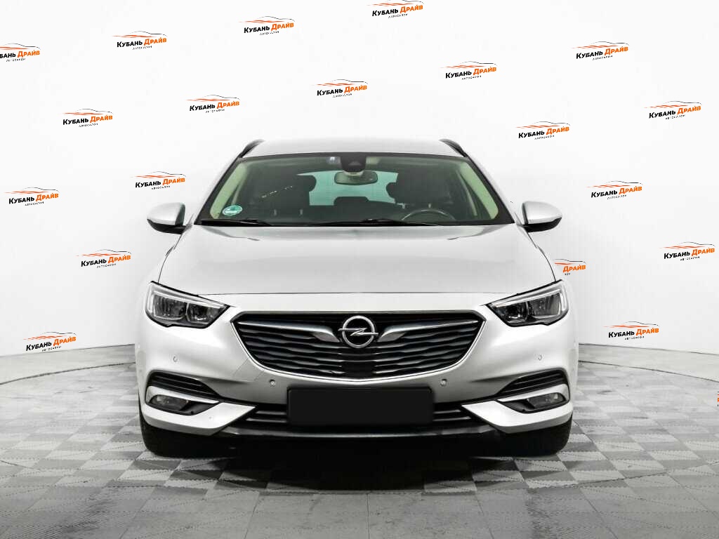 Opel Insignia 2018 года с пробегом. Фото: #1