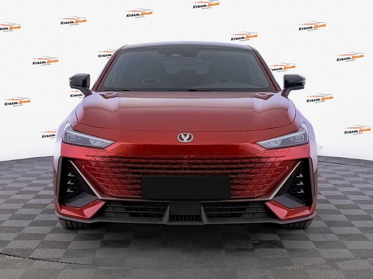 Changan UNI-V 2024 года с пробегом. Фото: #1