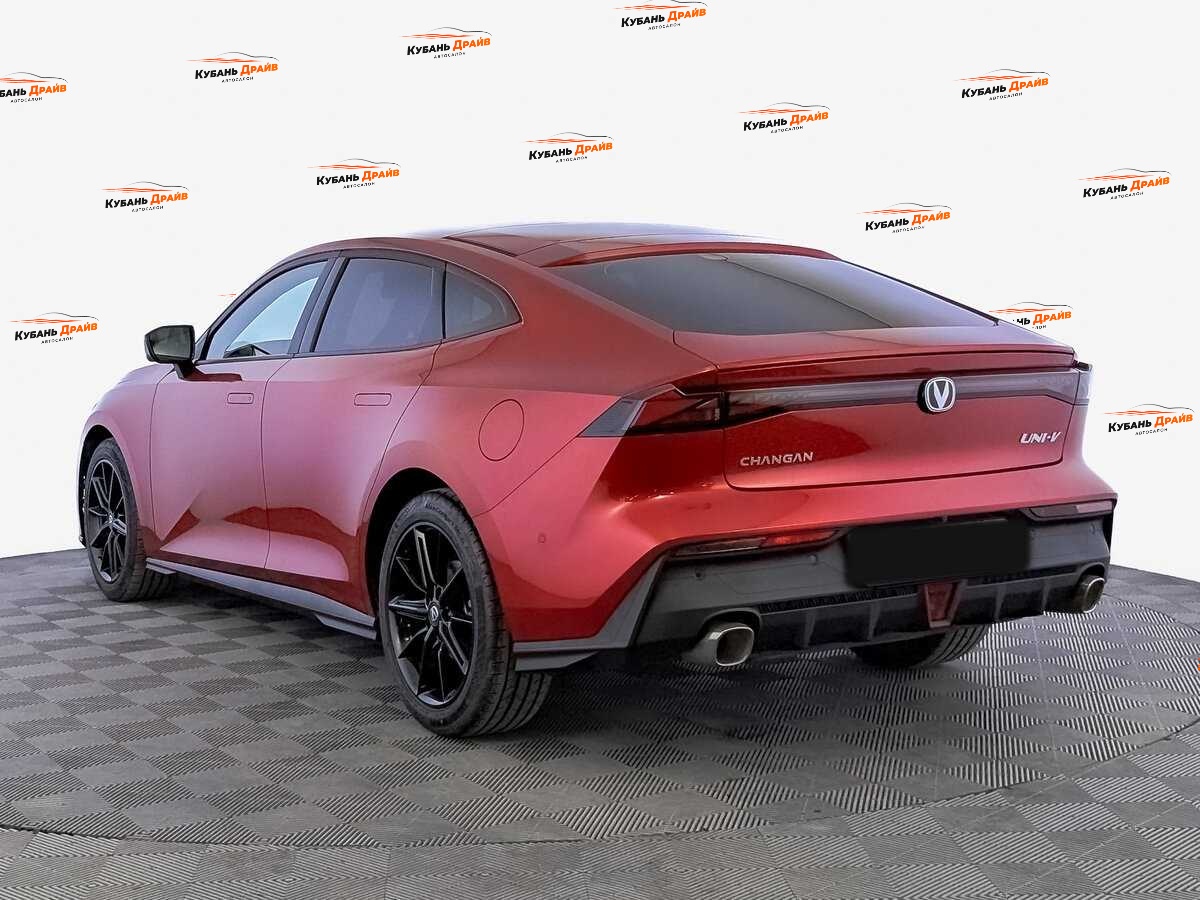 Changan UNI-V 2024 года с пробегом. Фото: #6