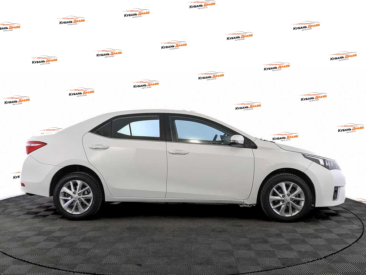 Toyota Corolla 2014 года с пробегом. Фото: #3