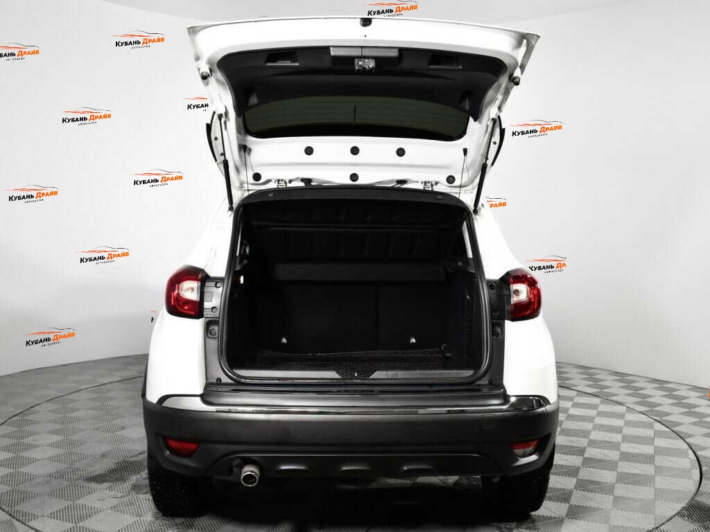 Renault Kaptur 2017 года с пробегом. Фото: #13