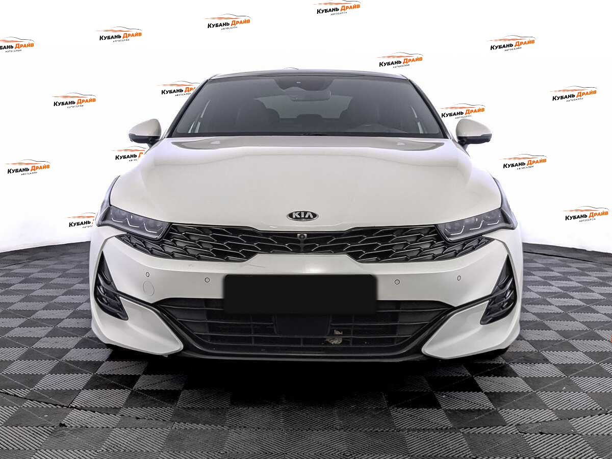 Kia K5 2021 года с пробегом. Фото: #1