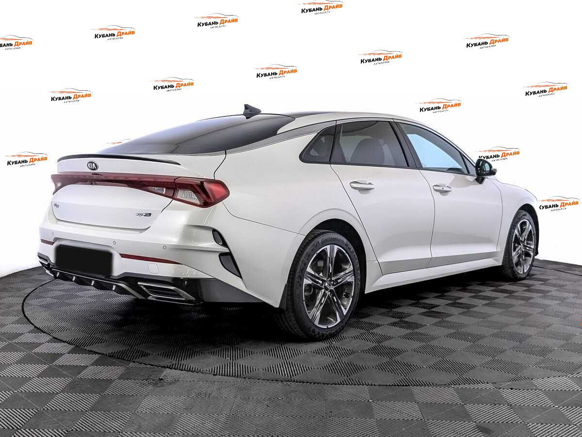 Kia K5 2021 года с пробегом. Фото: #4