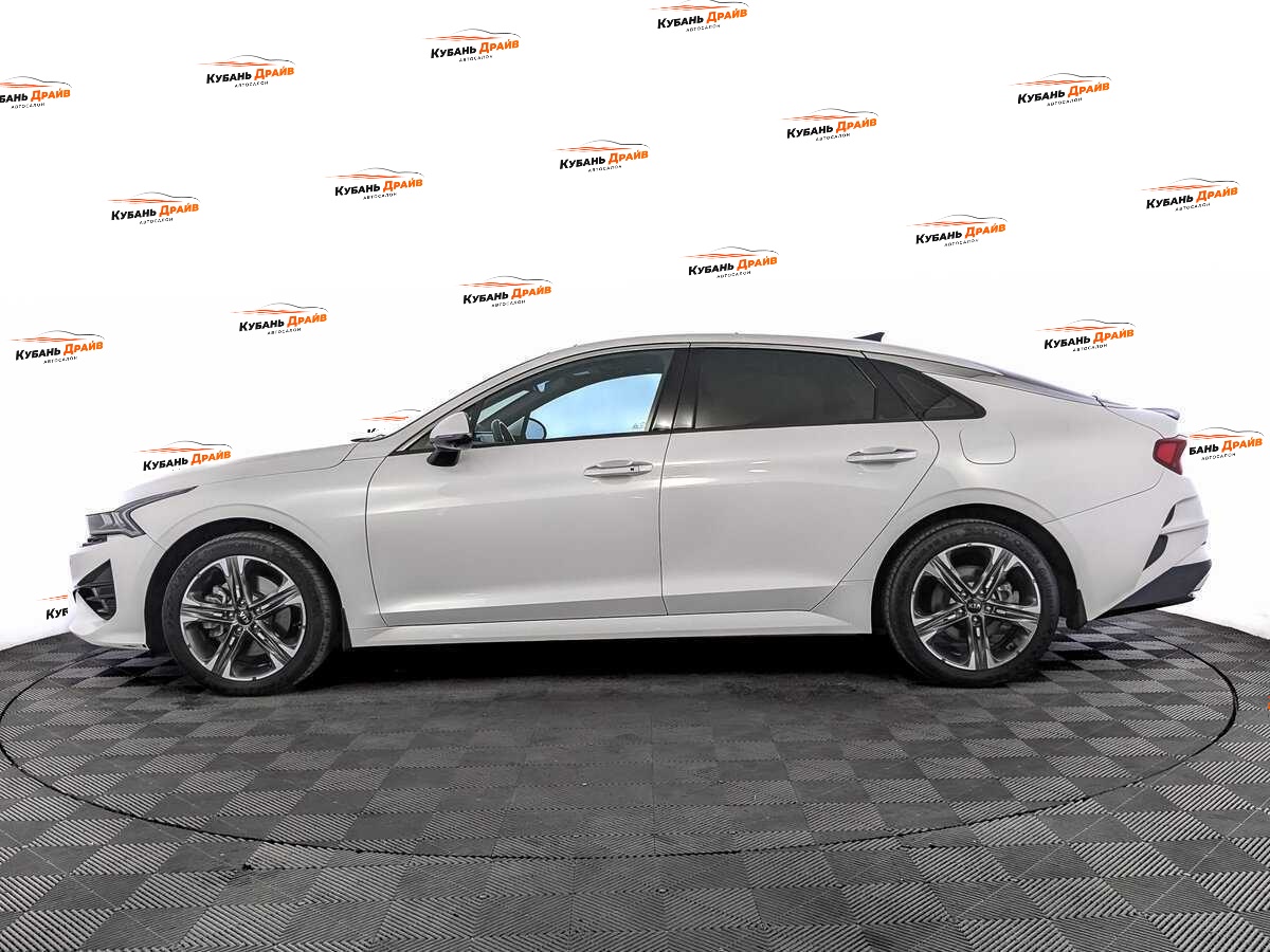 Kia K5 2021 года с пробегом. Фото: #7