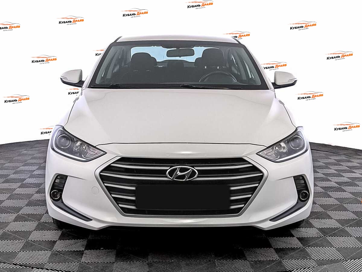Hyundai Elantra 2018 года с пробегом. Фото: #1