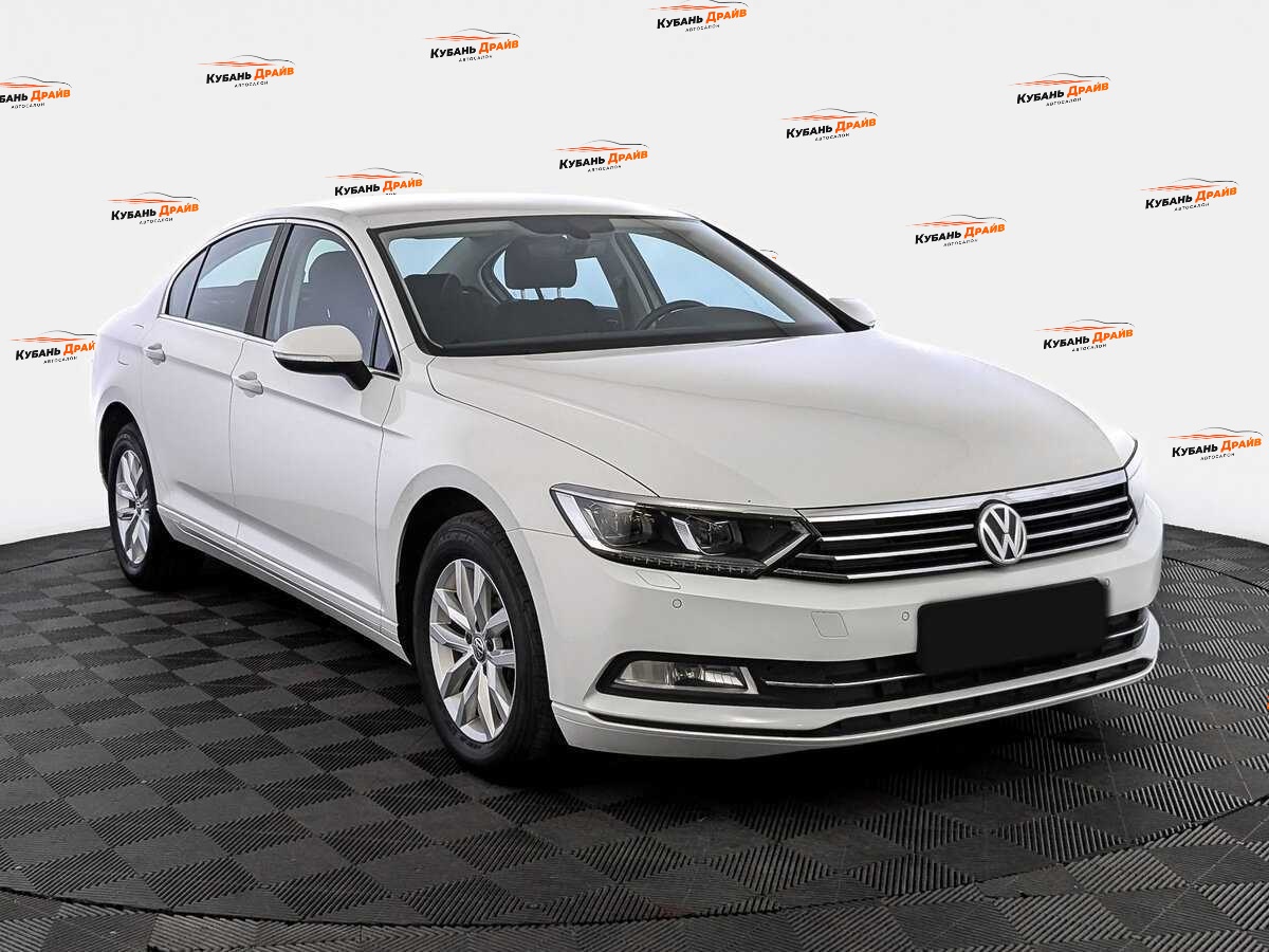 Volkswagen Passat 2019 года с пробегом. Фото: #2