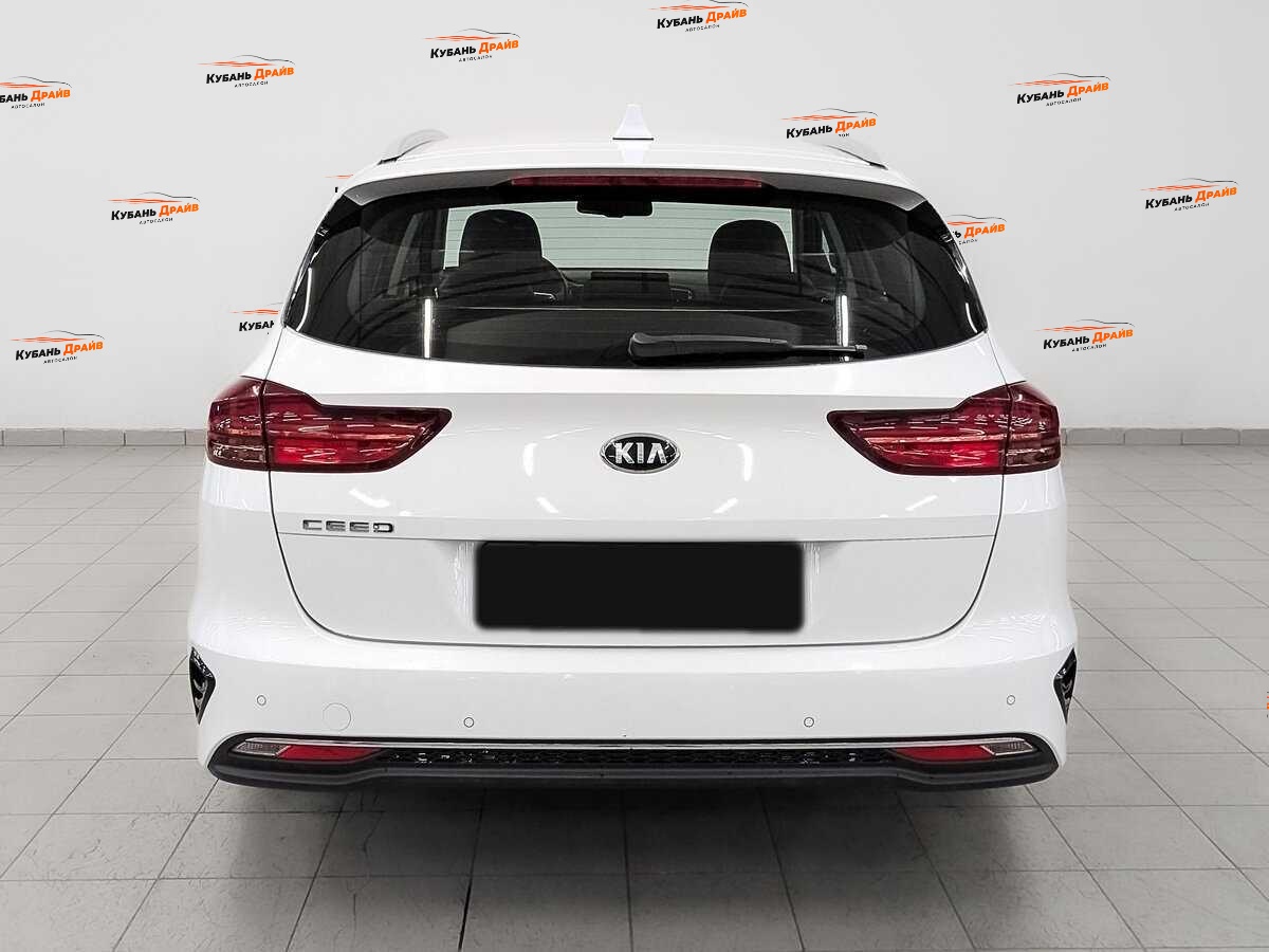 Kia Ceed 2021 года с пробегом. Фото: #5