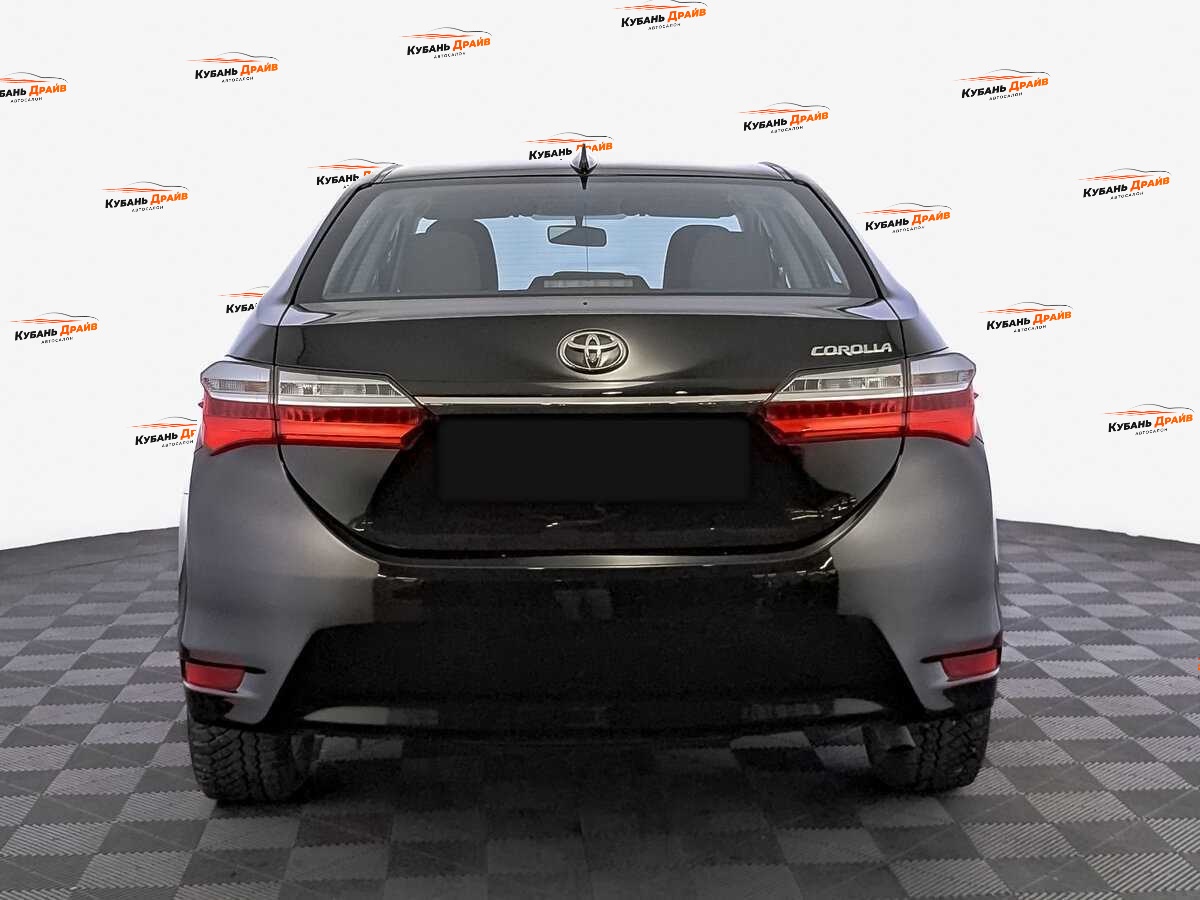 Toyota Corolla 2017 года с пробегом. Фото: #5