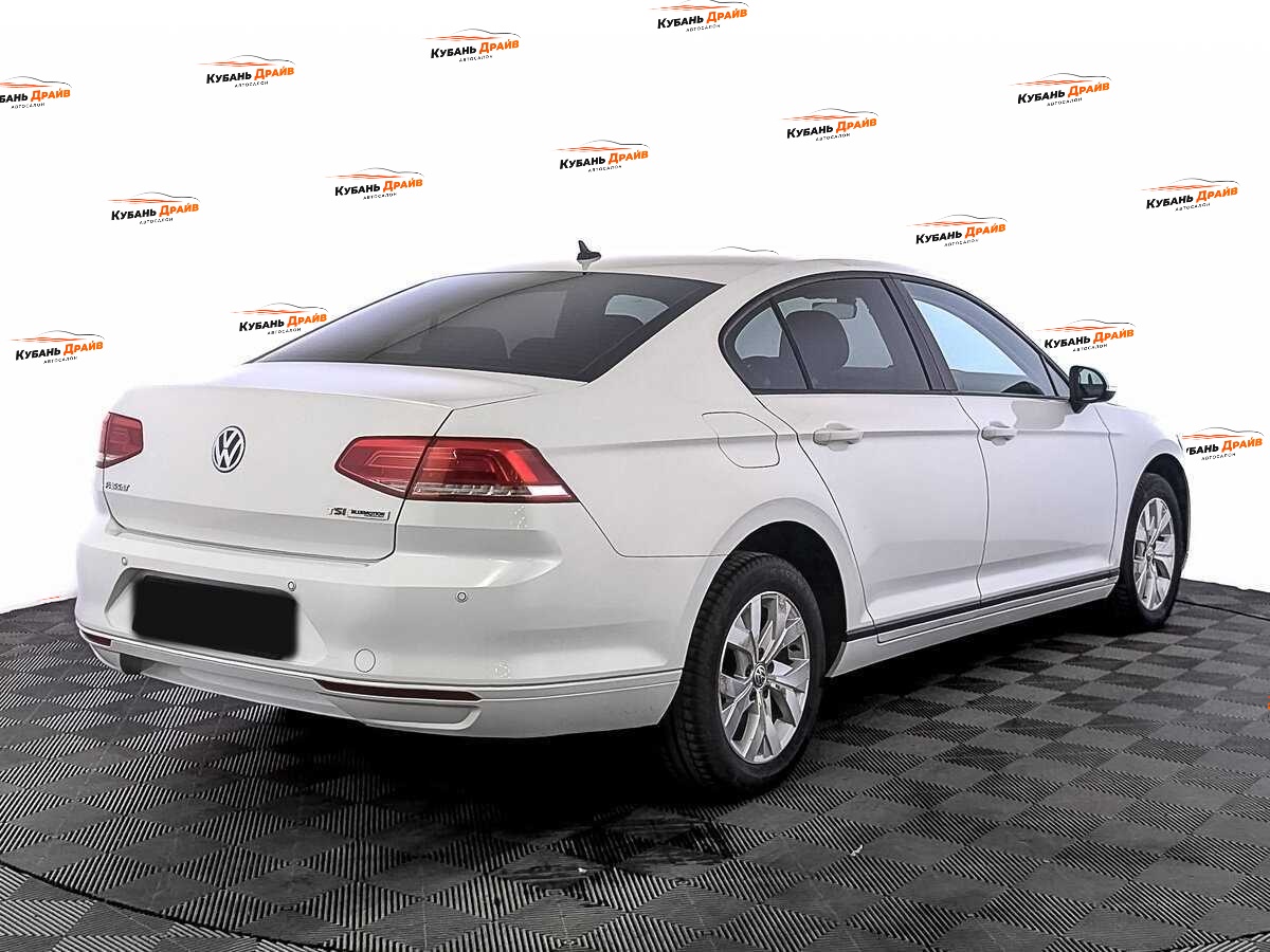 Volkswagen Passat 2017 года с пробегом. Фото: #4