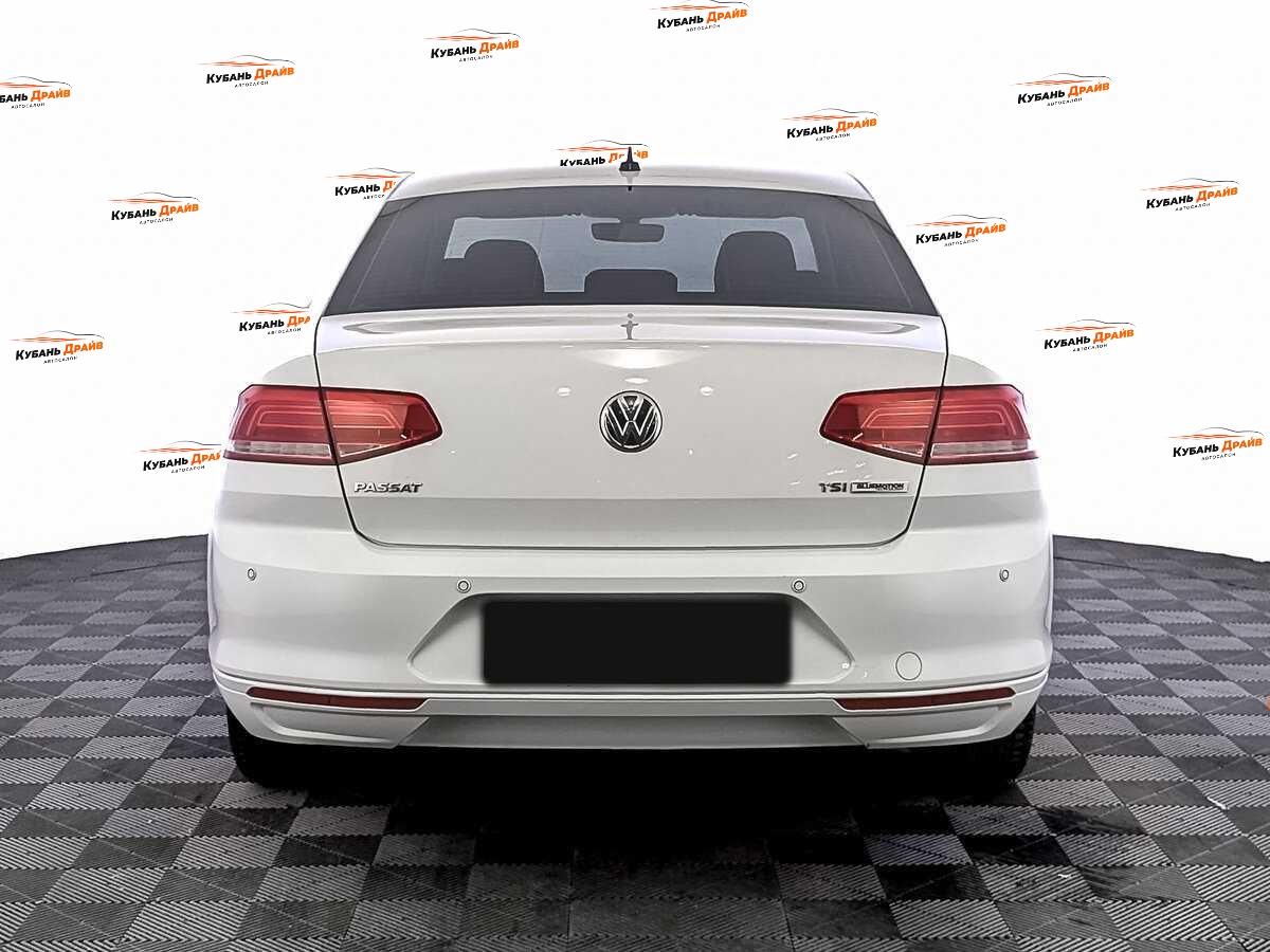 Volkswagen Passat 2017 года с пробегом. Фото: #5
