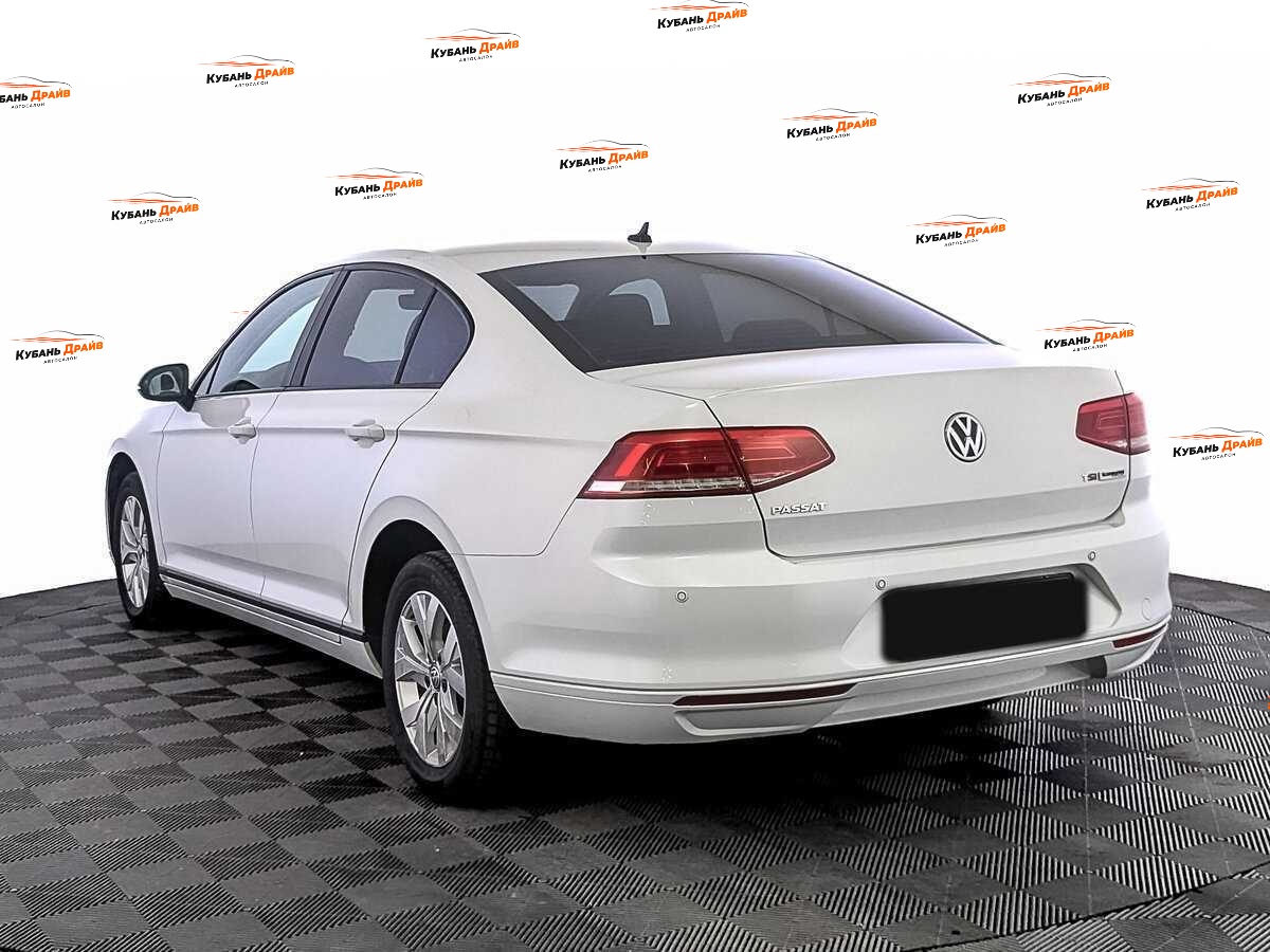Volkswagen Passat 2017 года с пробегом. Фото: #6