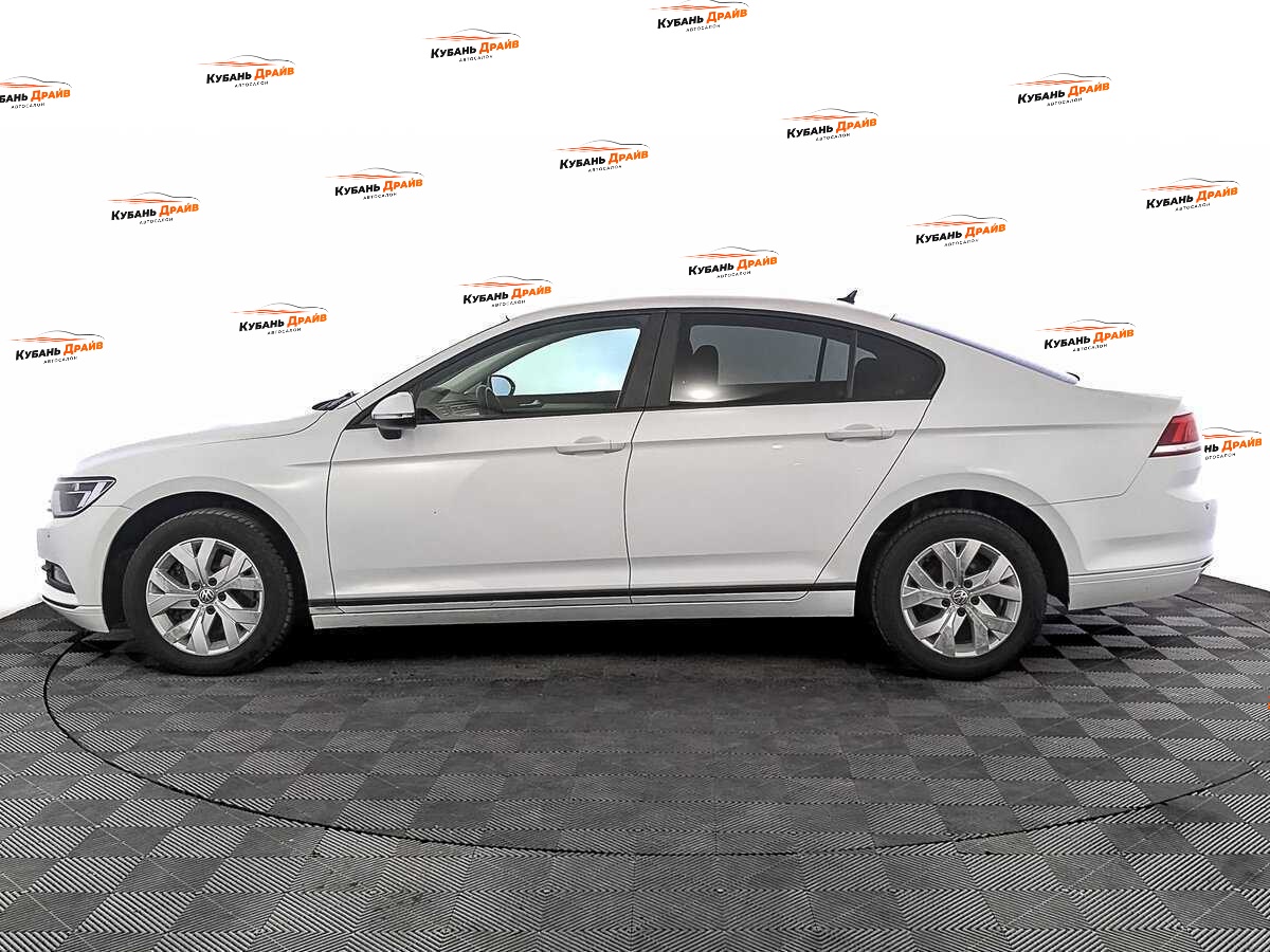 Volkswagen Passat 2017 года с пробегом. Фото: #7