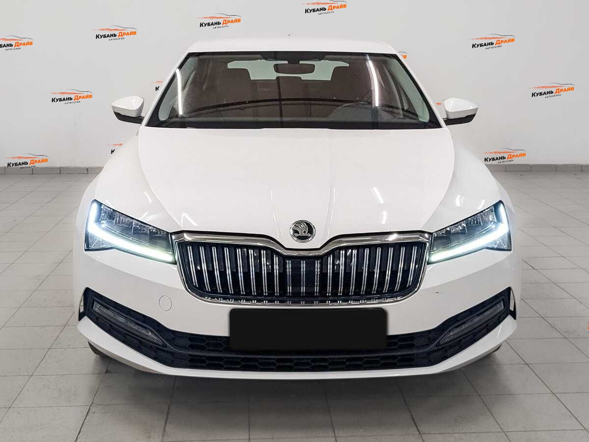 Skoda Superb 2020 года с пробегом. Фото: #2
