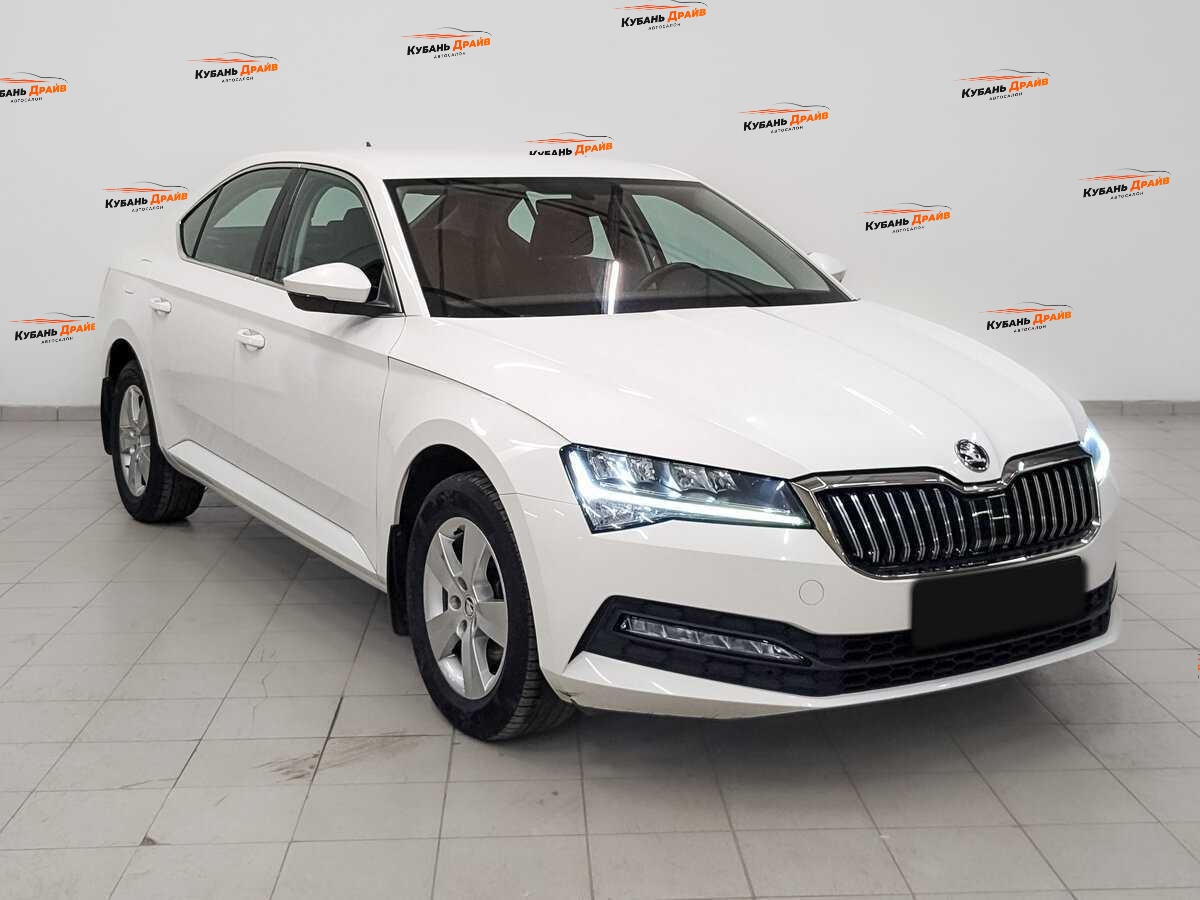 Skoda Superb 2020 года с пробегом. Фото: #3
