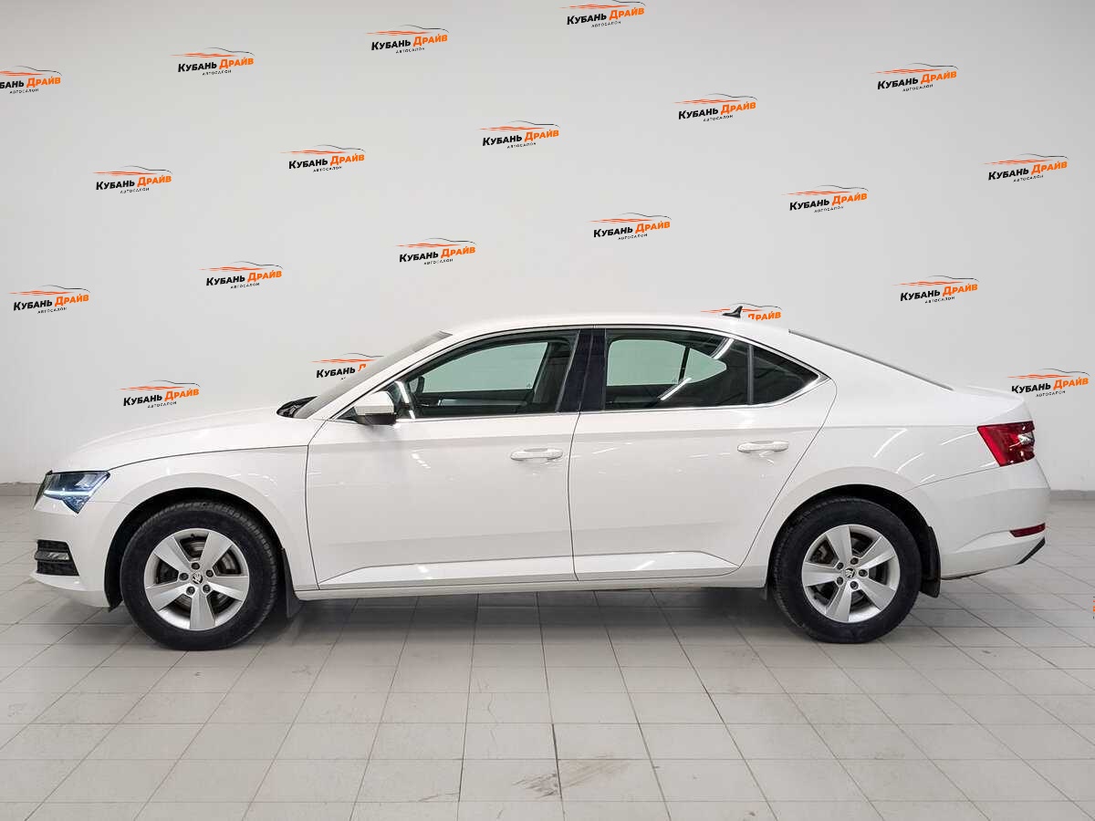 Skoda Superb 2020 года с пробегом. Фото: #8