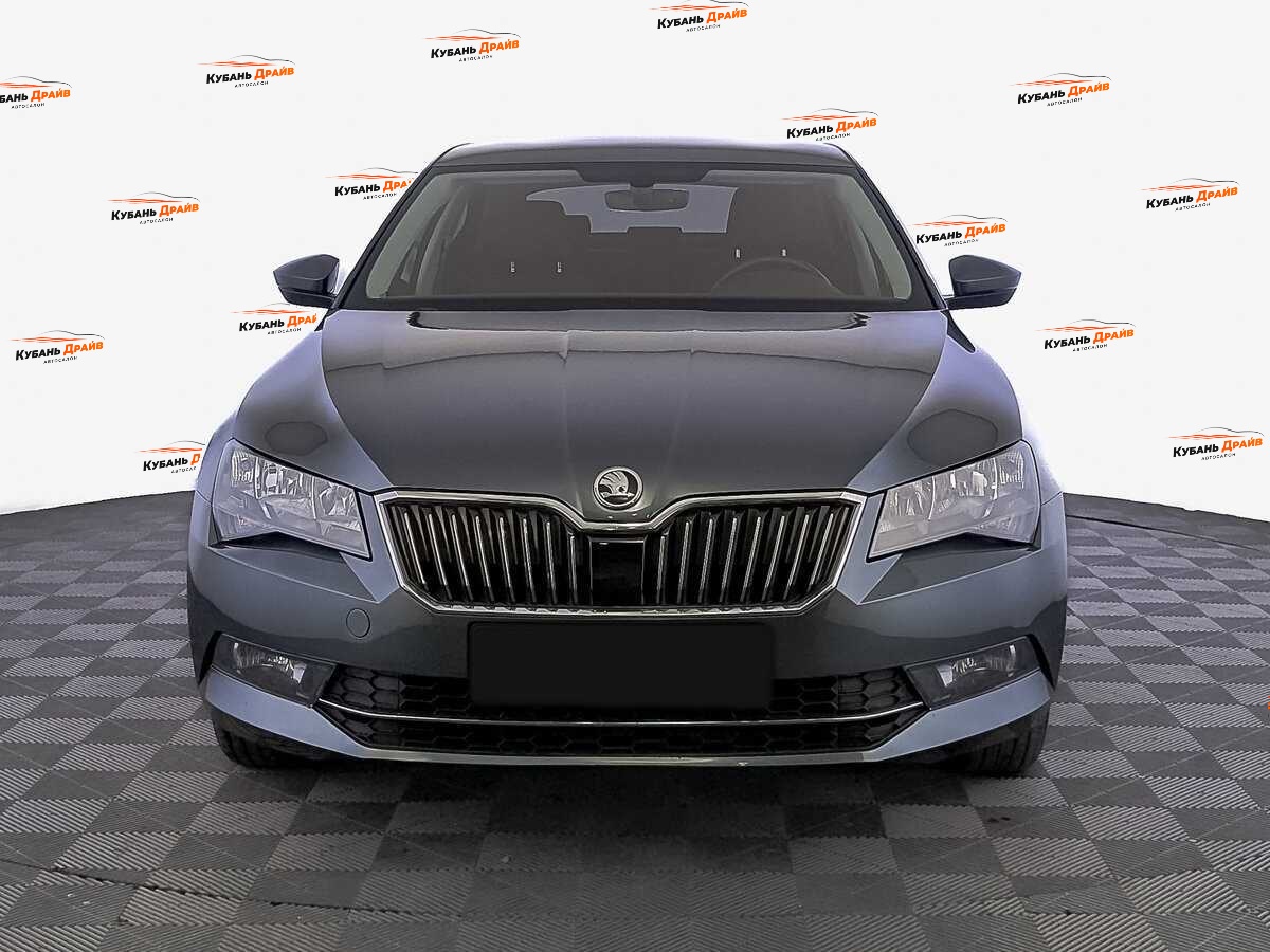 Skoda Superb 2019 года с пробегом. Фото: #1