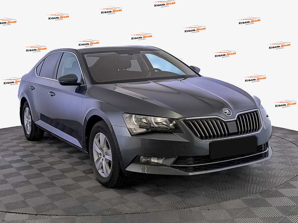 Skoda Superb 2019 года с пробегом. Фото: #2