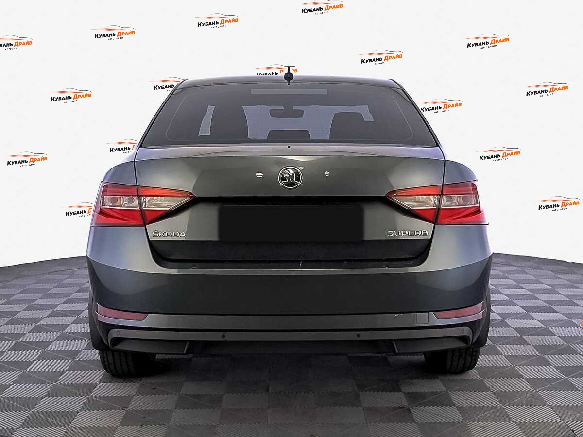 Skoda Superb 2019 года с пробегом. Фото: #5