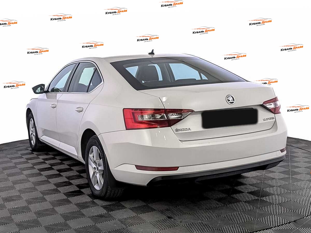 Skoda Superb 2017 года с пробегом. Фото: #6