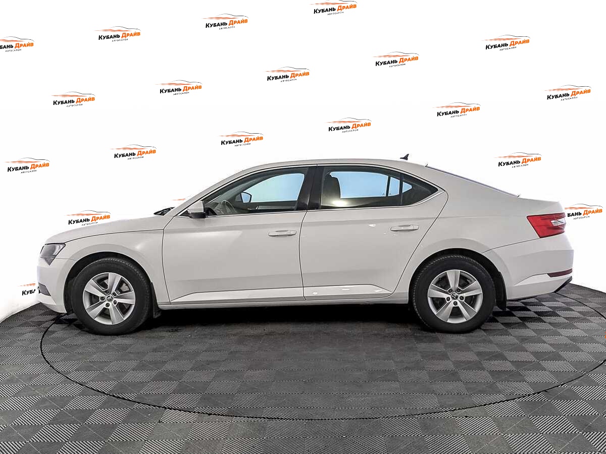 Skoda Superb 2017 года с пробегом. Фото: #7