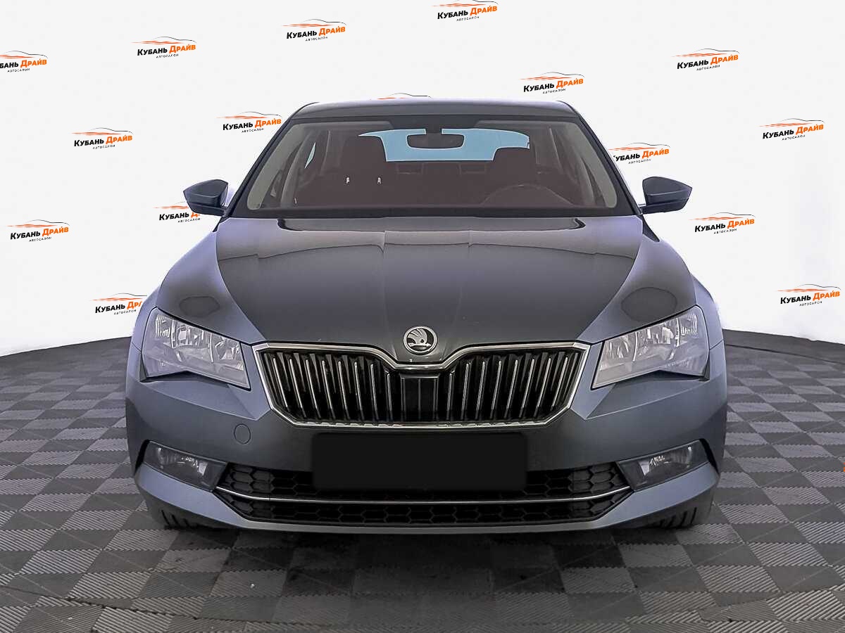 Skoda Superb 2019 года с пробегом. Фото: #1