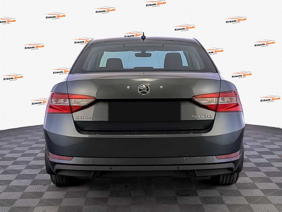 Skoda Superb 2019 года с пробегом. Фото: #5