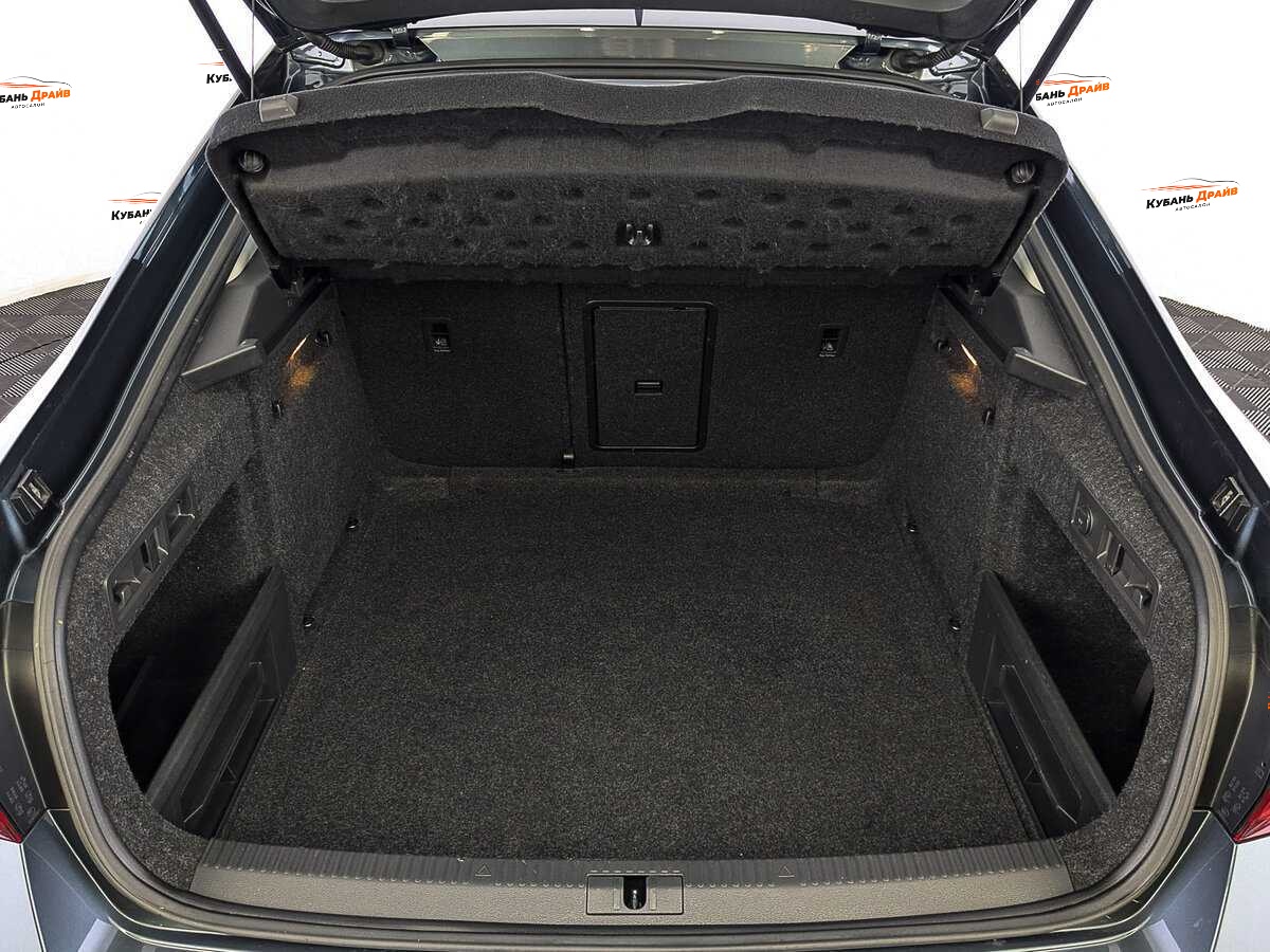 Skoda Superb 2019 года с пробегом. Фото: #9